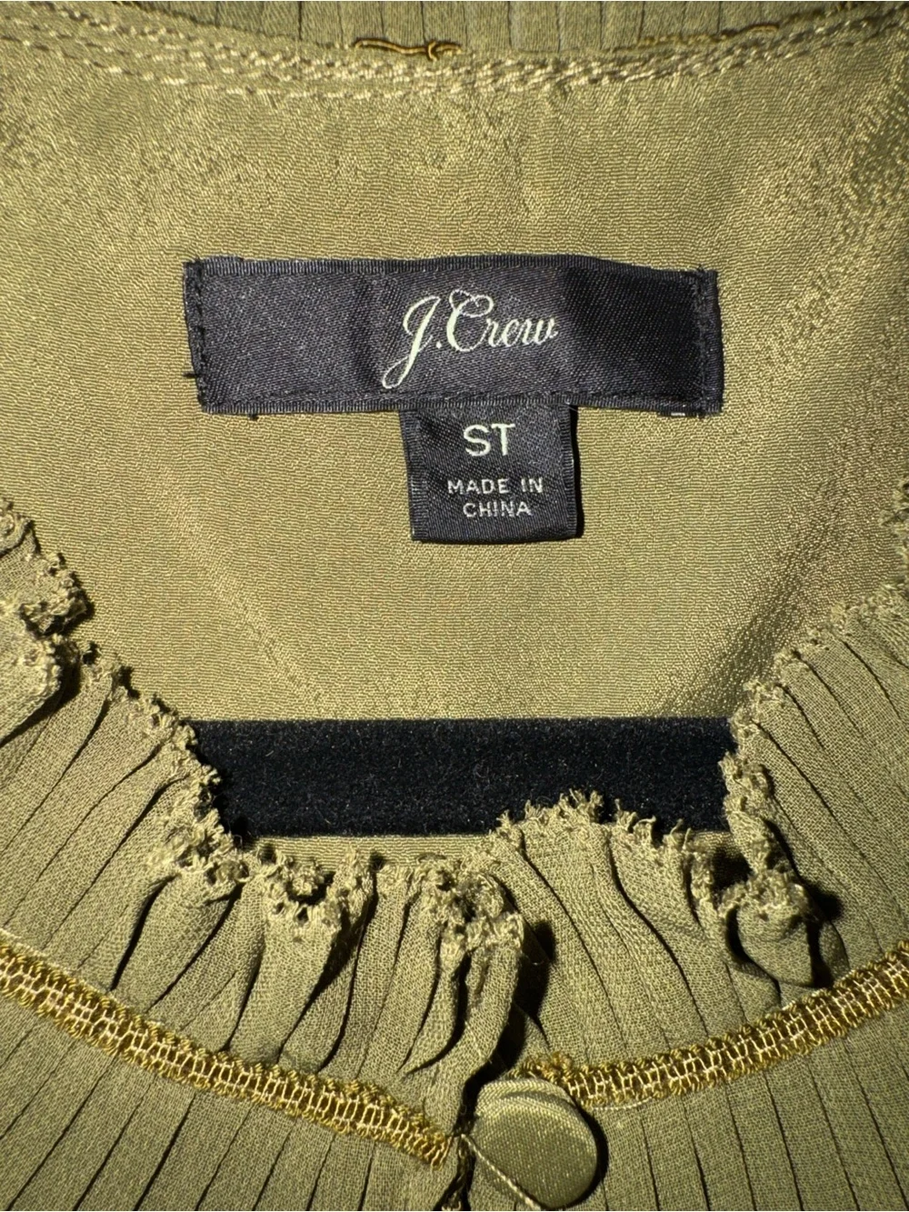 J. Crew — Sleeveless Ruffle Keyhole Top in Moss Green — S Tall